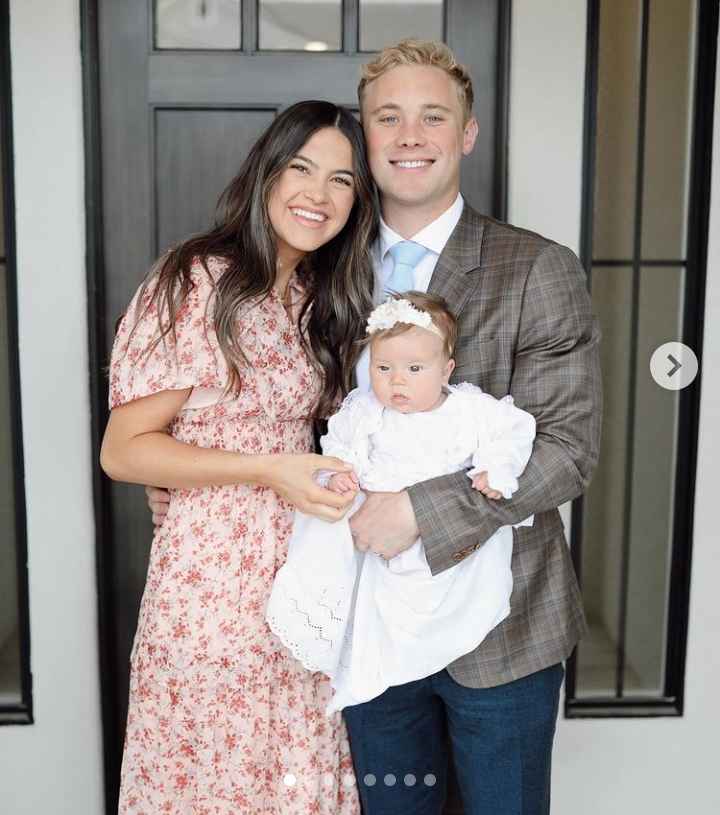 Image - Alyssa Mikesell with her husband, Dallin Johnson, and their daughter, Lena Lou Johnson, in a family picture. (Source: @alyssakatejohnson / Instagram). 