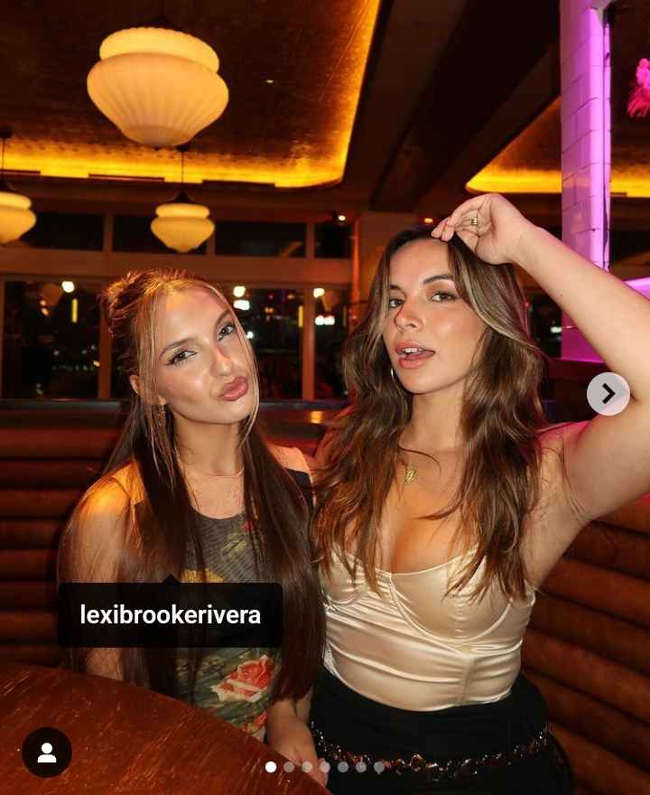 Image - Pierson Wodzynski with her best friend, Lexi Rivera, on one of their girls night outs. (Source: @pierson / Instagram). 