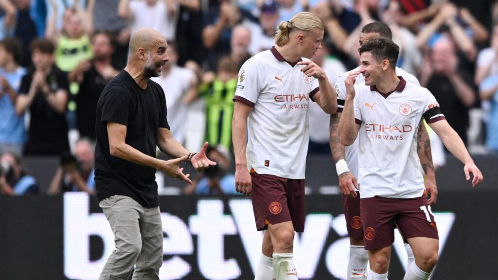 Image - Pep Guardiola getting the players gingered up for the game is... ON. 