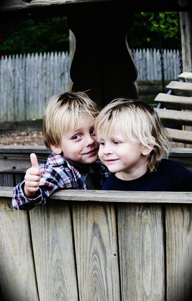 Image - Young Jacob Bertrand with his twin brother, Blake Bertrand. 