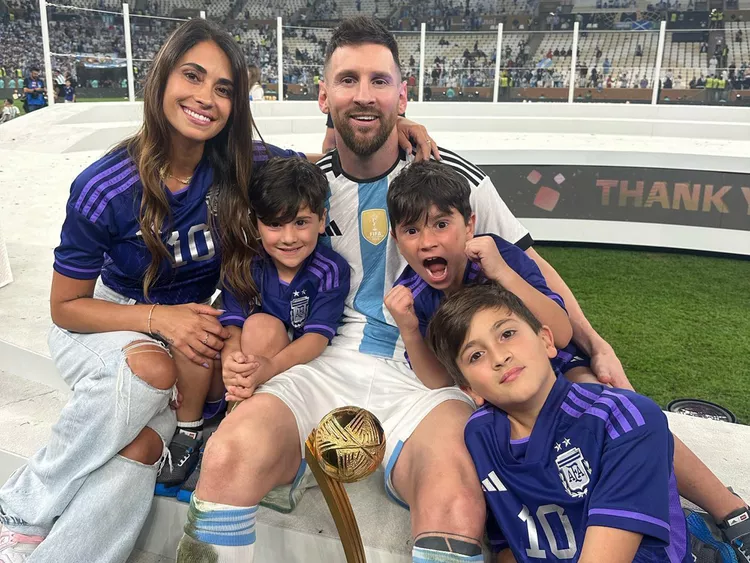 messi family dccf1384c5d74dc89e3bf2ea6f5417a9